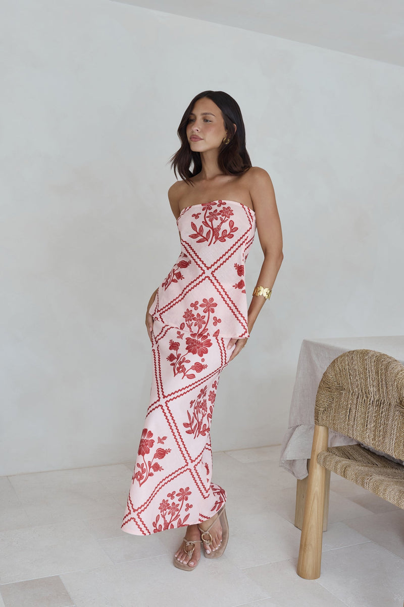 Minimale Longline Strapless Top Red
