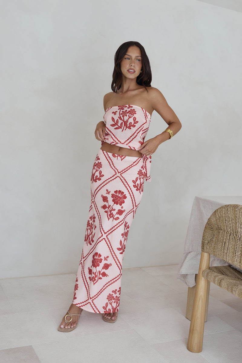 Minimale Longline Strapless Top Red